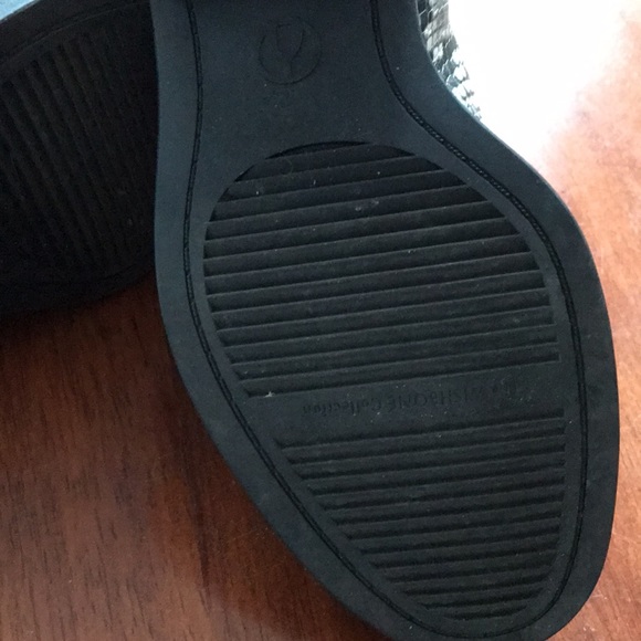 The Wishbone Collection Ankle boots - Picture 3 of 6